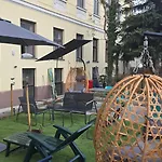 Neat Studio Near Millenium Tower