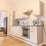 Comfortable 2Br & 1Lr Apt In Central Vienna