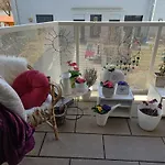 Cosy Appartment With Balcony