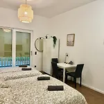 Modern Studio Apartment - Easy Access