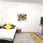 Apartment Near Schoenbrunn Palace