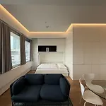 Penthouse-Flair With Skyline-View