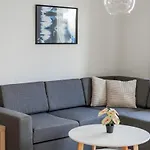 Great Apartment - 2 Bedrooms - With Parking