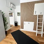 Robin Wood Apartment
