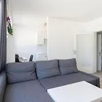 Charming Central Flat - Long-Term