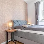 Sweet 2Br & 1Lr Apartment, Around Donaustadt