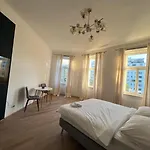 Apartment Schoenbrunn Kingsiz Bed