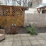 Room With Garden In Ottakringer