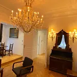 7Th Heaven Vienna Center Apartments