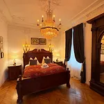 7Th Heaven Vienna Center Apartments