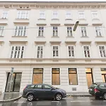 Vienna Stay Apartments Belvedere
