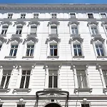 Luxus Palais-Wohnung Am Karlsplatz
