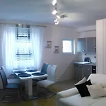 Design Home 1020