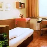 Gaestehaus Avis