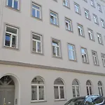 Goldfisch Apartment Taborstrasse
