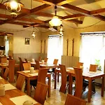 Hotel Cyrus