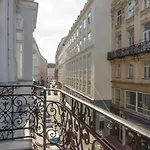 Senator Suite Stephansplatz By Ichbucheat