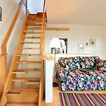 House With Courtyard & Parking Close To Stadtpark