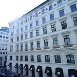 Edelweiss City Apartments State Opera