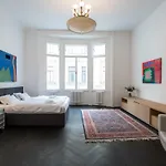 Grand Soho Apartment