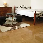 Small Luxury Kapitol Apartment
