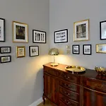 Sechsschimmelgasse by EasyB&B