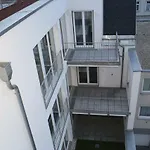 4 Beds And More Vienna Apartments - Contactless Check-In
