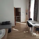 Gerald\'S Apartment 5
