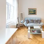 Prater Studio Next Fair, Un, Wu And City Center