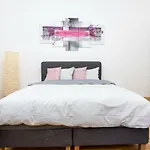 Radiant Premium Apartments - Messe