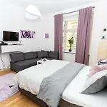Radiant Premium Apartments - Messe