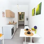 Radiant Premium Apartments - Messe