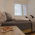 Niki Apartment