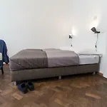 Design Apartments I Contactless Check-In