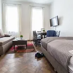 Design Apartments I Contactless Check-In