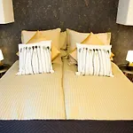 Cozy & Cool Apartment * 5 Min To City Center