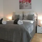 Niki Apartment