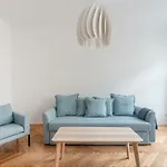 Universum Apartment 2