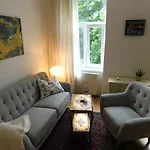 Ruhige, Ganze Wohnung Sissi In Zentrumsnaehe