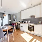 Vic & Uno City Charming Apart Plus Garage