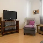 Gorgeous Hideout | City Center Apartment