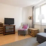 Gorgeous Hideout | City Center Apartment