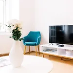 Bright, Central And Stylish City Apartment