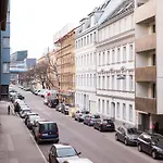 Business Suite St Marx