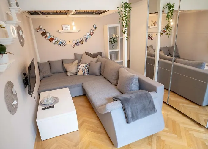 Cozy Modern Nest In The Heart Of Vienna With Netflix