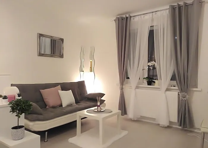 Anastasia-Apartment & Garage