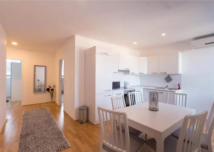 Sunny Penthouse L Dg1\'14