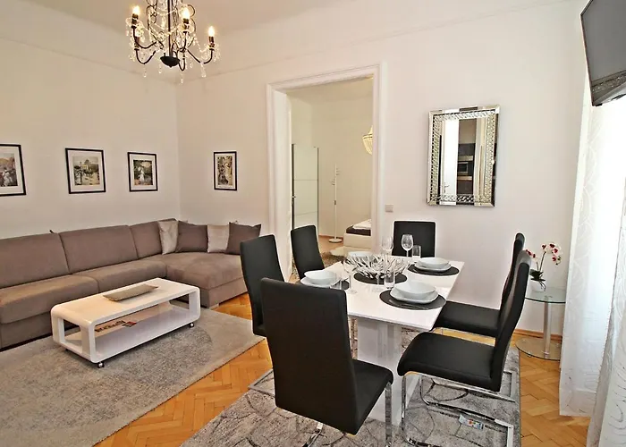 Apartment King\'S Apartment