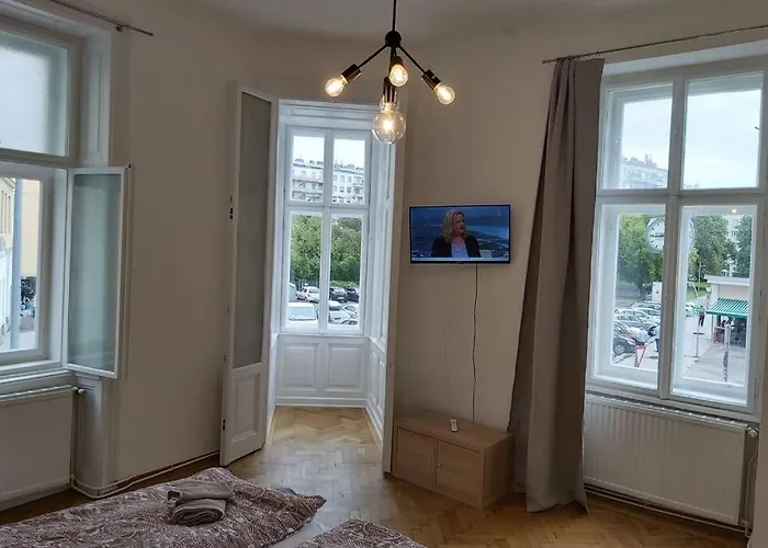 Lovely New 2 Bedroom Near Hannovamarkt