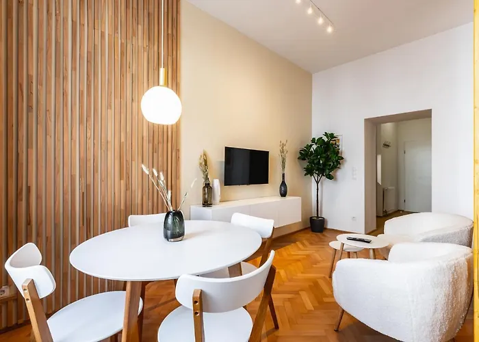 Classy And Elegant Apartments In A Calm Area